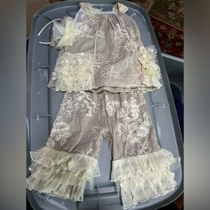 Isobella and Chloe 3T